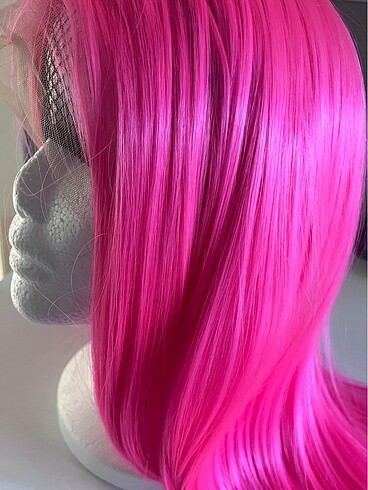 Pembe tül peruk
