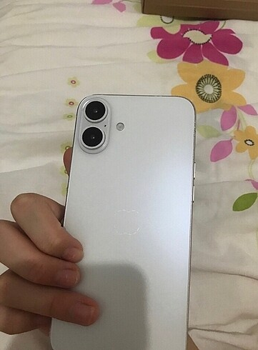 iPhone 16