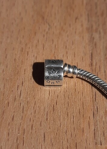 Pandora bileklik 