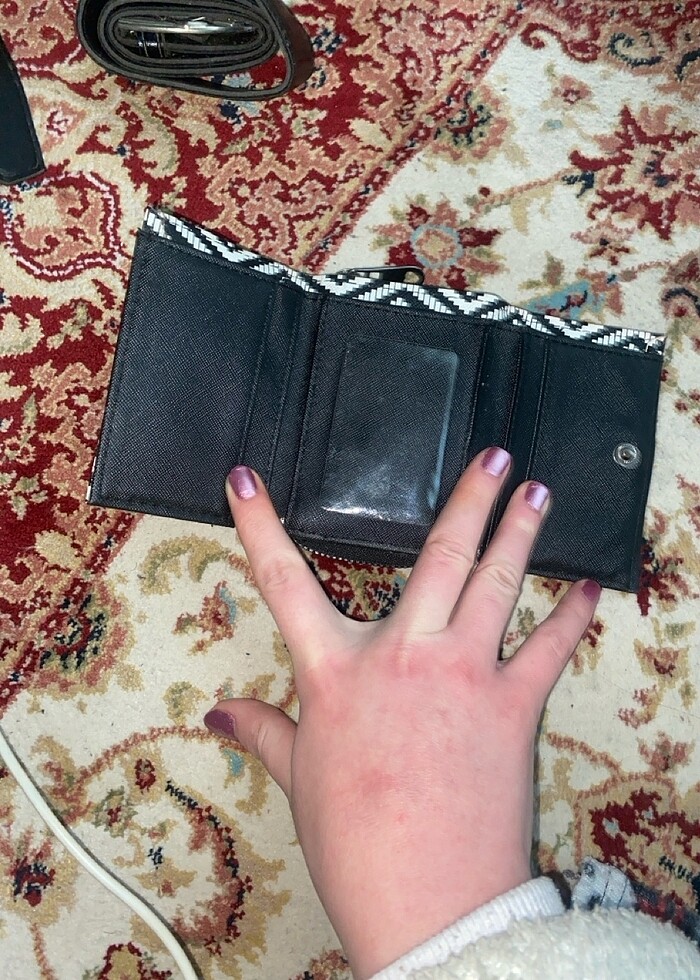 Kadın az kullanılmış cüzdan - Görsel 3