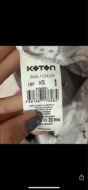 xs Beden beyaz Renk KOTON KEDİ BASKILI TİŞÖRT