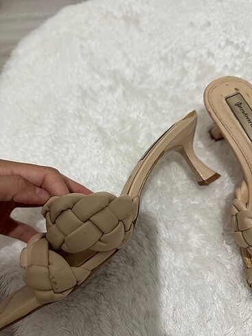 Stradivarius topuklu terlik - Görsel 4