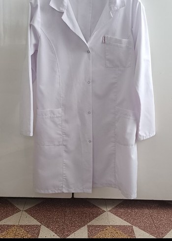 beyaz doktor öğretmen önlüğü