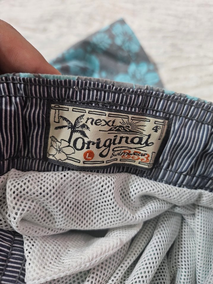 Çiçek Desenli Deniz Şort - Görsel 3