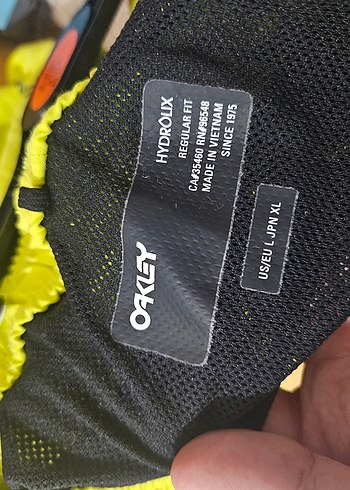 l Beden Oakley Sarı Unisex Deniz Şortu