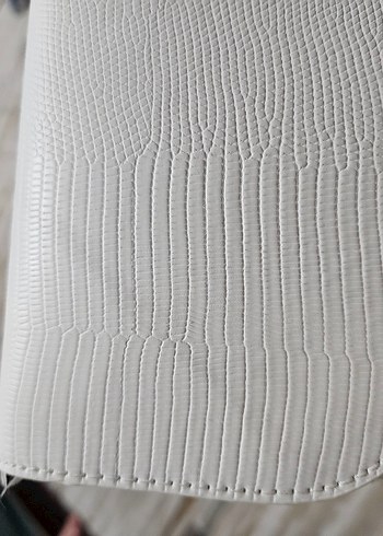 Beyaz Zincir Askılı Deri Portfoy Çanta - Görsel 6