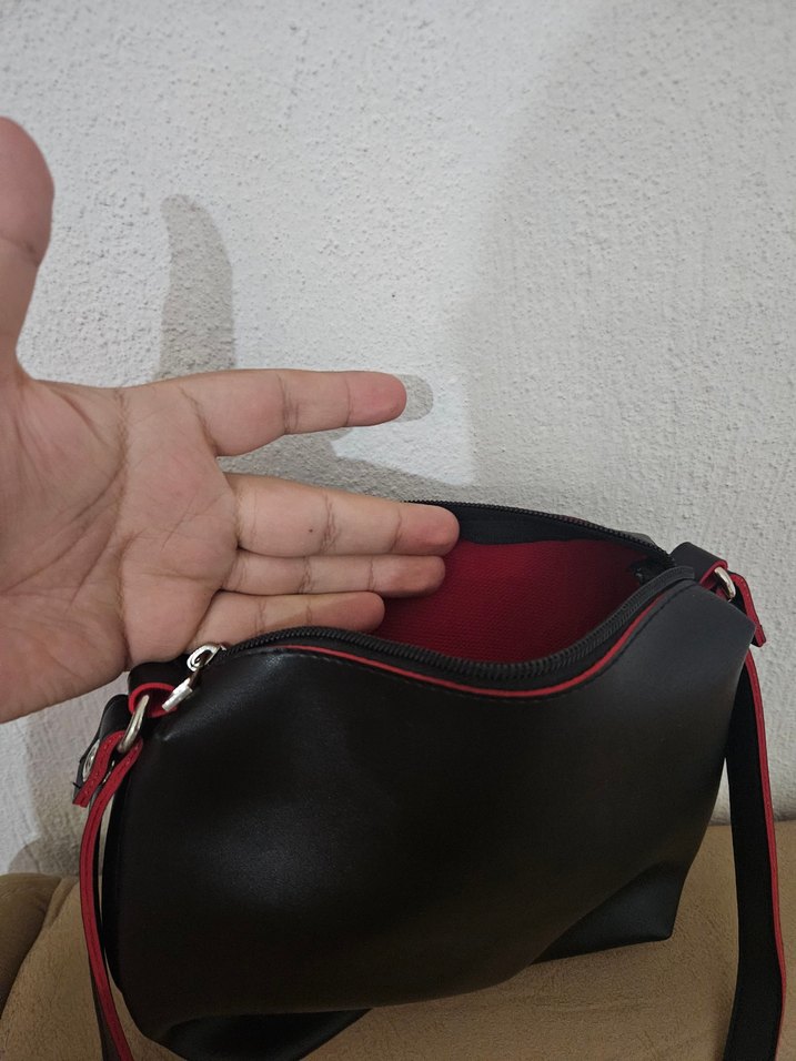 Deri Askılı Kaliteli Çanta - Görsel 4