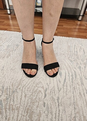 Primark Kadın Klasik Topuklu Ayakkabı Sandalet 39