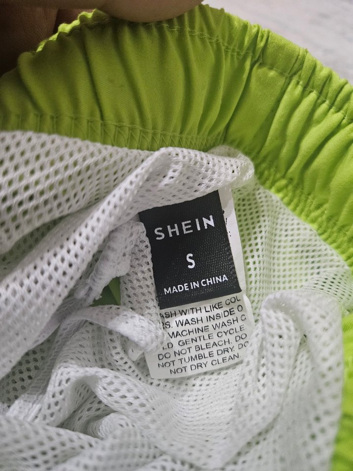 Yeşil Deniz Şortu - Görsel 3