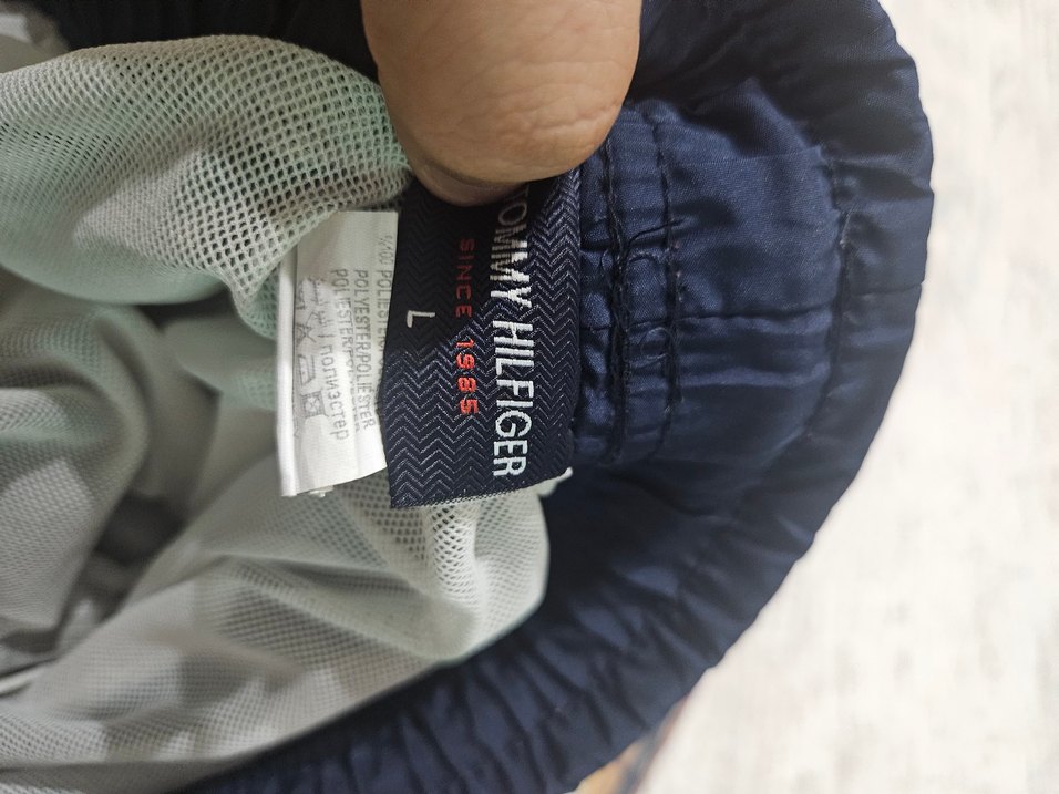 Desenli Tommy Deniz Şort - Görsel 4