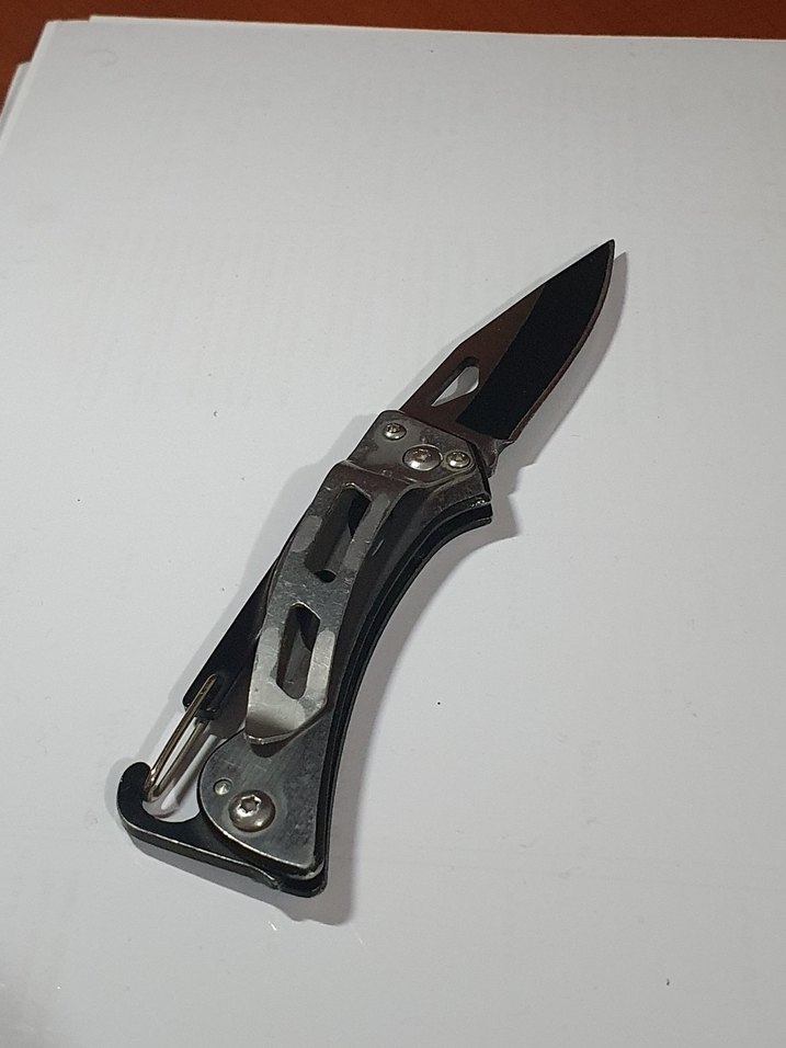 Siyah Katlanabilir Çok Amaçlı Çakı - Görsel 2