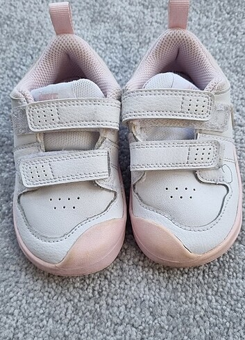 22 Beden Nike Spor Ayakkabi 22 beden