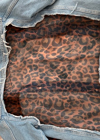 Düğmeli Kadın Denim Ceket Leopar Detaylı - Görsel 3