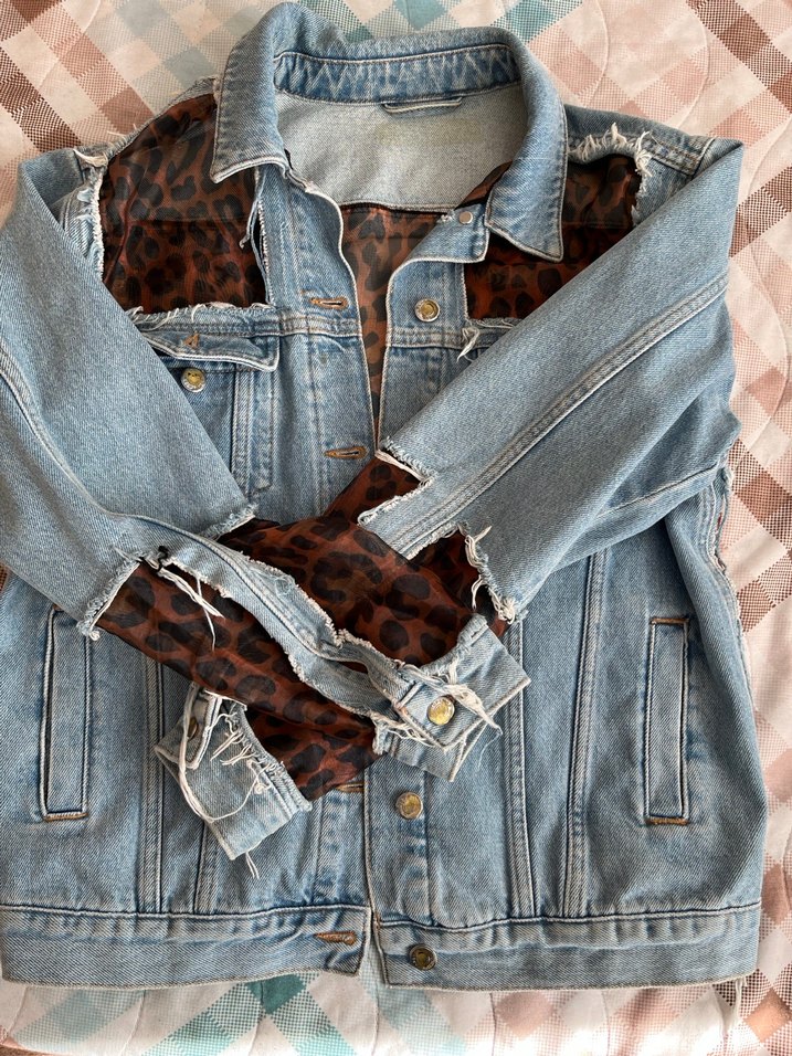 Düğmeli Kadın Denim Ceket Leopar Detaylı - Görsel 2