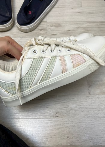 Beyaz Bağcıklı Kadın Spor Ayakkabı - Görsel 2