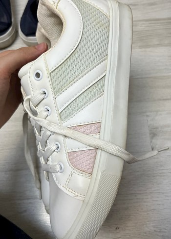 Beyaz Bağcıklı Kadın Spor Ayakkabı - Görsel 3