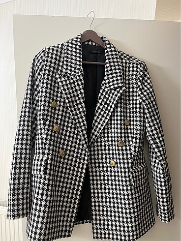 Hiç Kullanılmamış sıfır ayarında blazer ceket