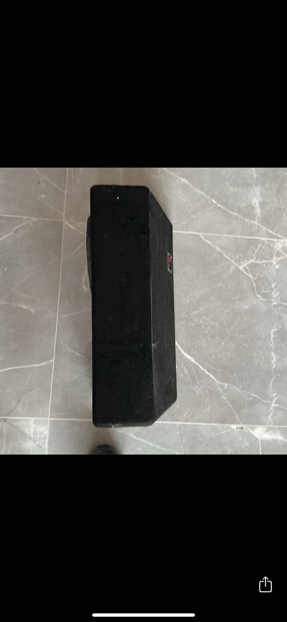 Kırmızı Cerwin Vega Müzik Sistemi - Görsel 4