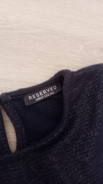 Diğer Reserved marka Mevsimlik elbise ışıktan renk farklı çıkmış