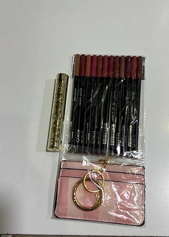 Koyu Pembe Dudak Kalemleri ve Kartlık Seti