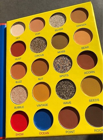 Huda Beauty hudamoji far paleti