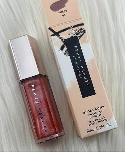 Fenty Beauty Fenty beauty fussy 02