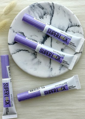 Maybelline Mor kapaklı kaş maskarası sabitleyici