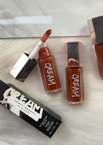 Fenty Beauty Pastel Bej Dudak Parlatıcısı - Görsel 4