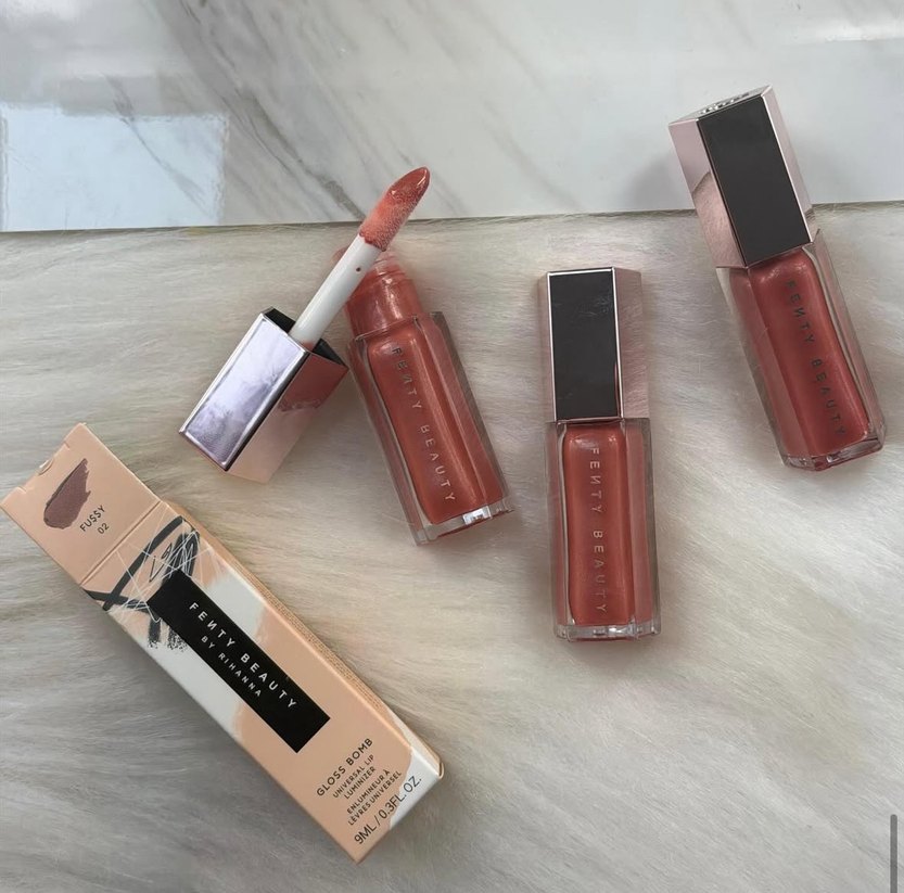 Fenty Beauty Pastel Bej Dudak Parlatıcısı - Görsel 3