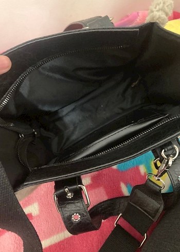 Kemer Detaylı Siyah Deri Kadın Çanta - Görsel 3