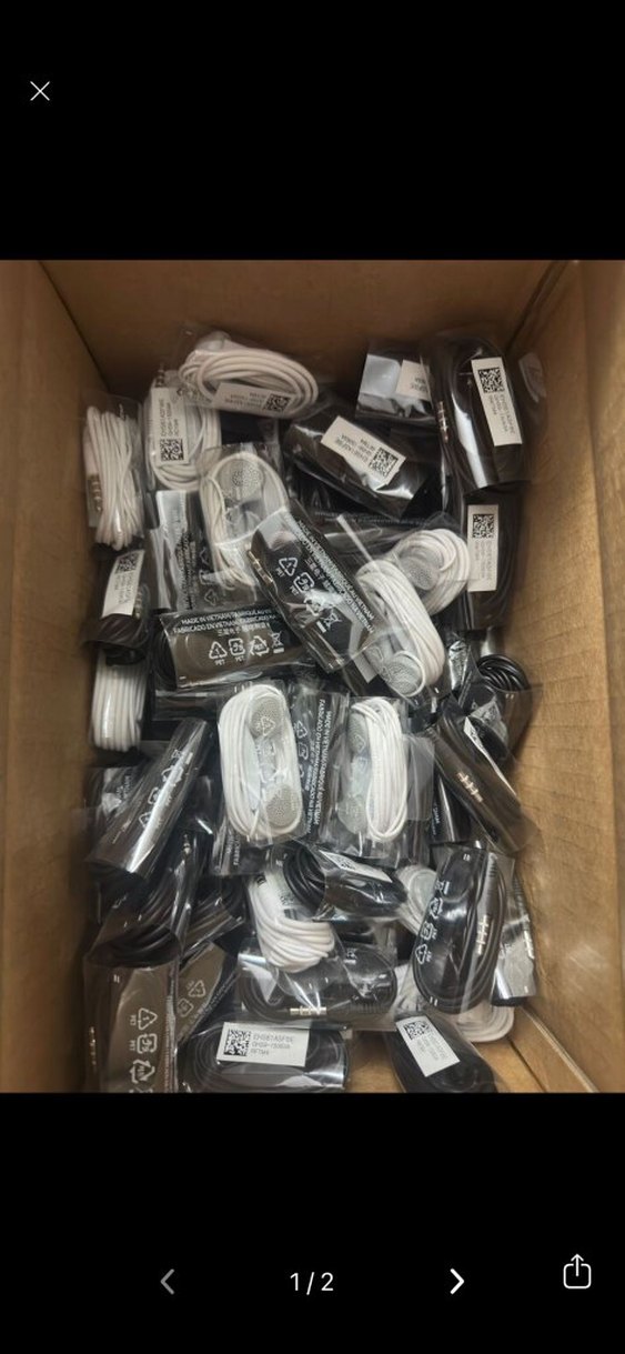 Beyaz ve gri kulaklık seti - Görsel 2