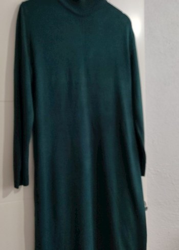 Uzun Yeşil Boğazlı Elbise - Görsel 3