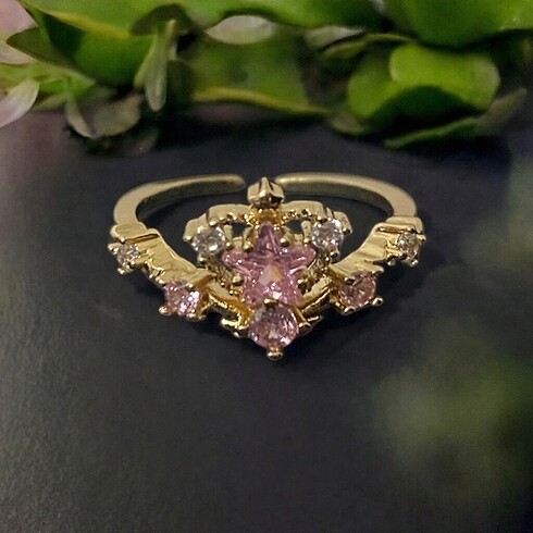 Pirinç Ayarlamalı Yıldız Pembe Yüzük
