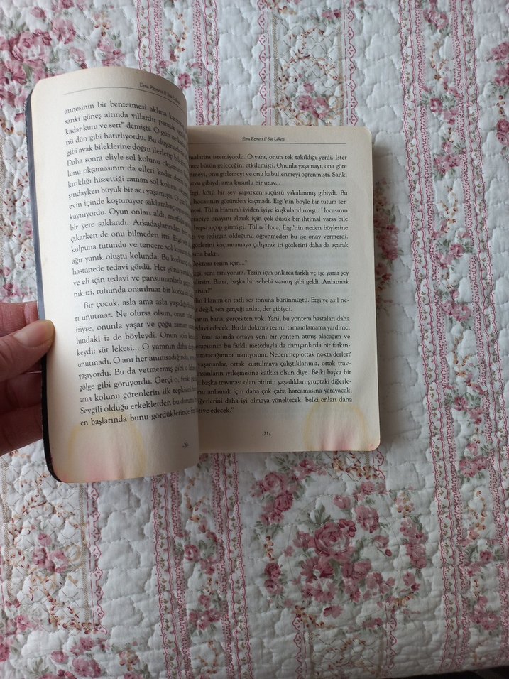 Süt Lekesi - Esra Ezmeci - Görsel 3