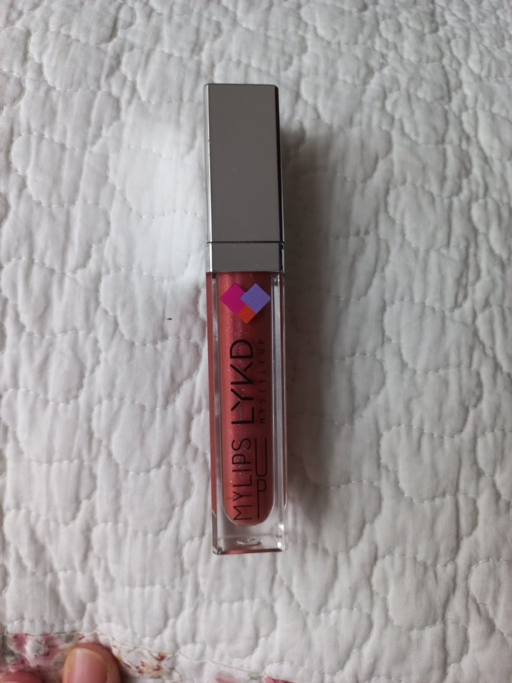 Parlak Kırmızı Ruj - Görsel 5