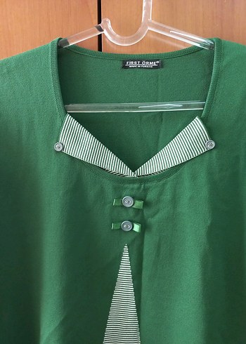 Yeşil V Yakalı Triko - Görsel 3