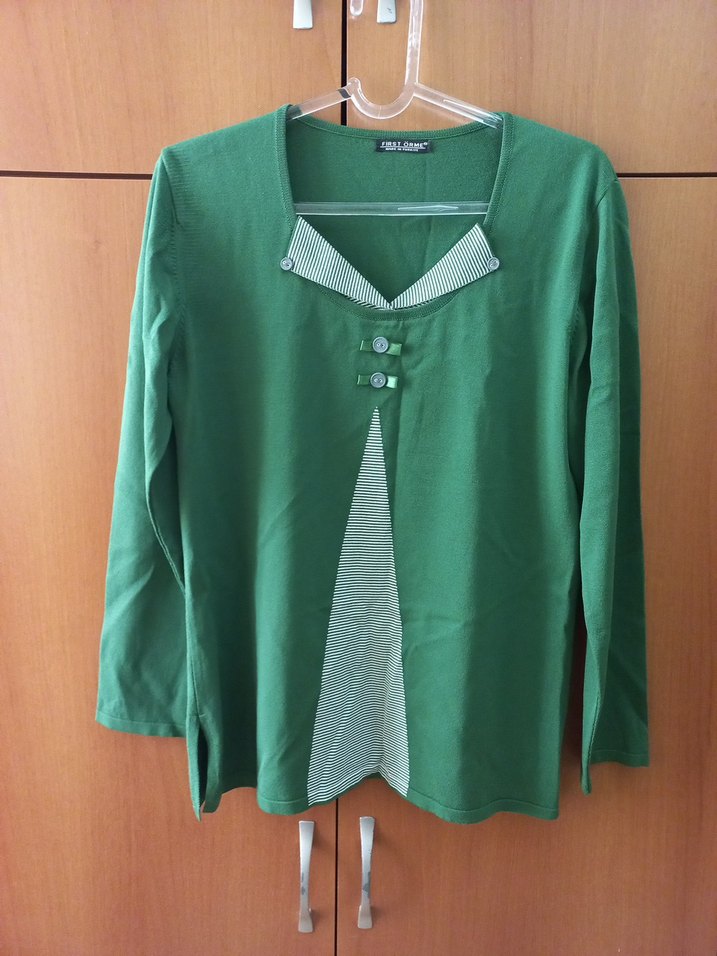 Yeşil V Yakalı Triko - Görsel 4