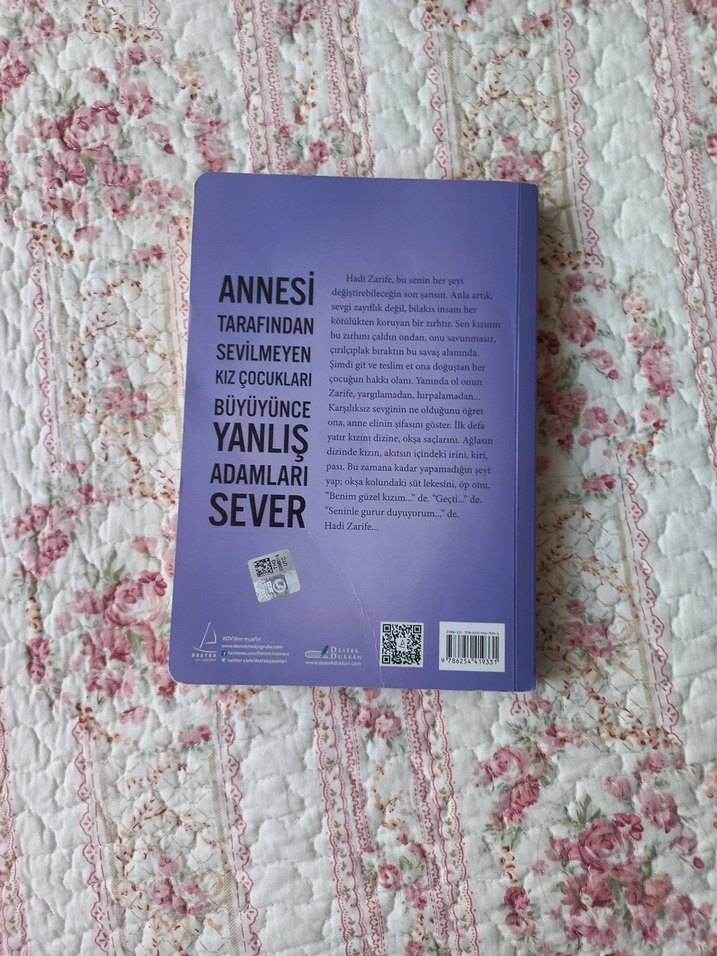 Beni Neden Sevmedin Anne? - Esra Ezmeci - Görsel 2