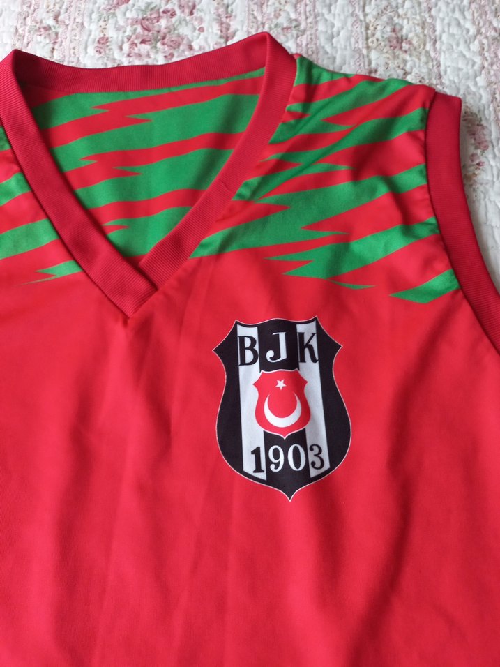 Kırmızı V Yaka Erkek Atlet Jersey - Görsel 3