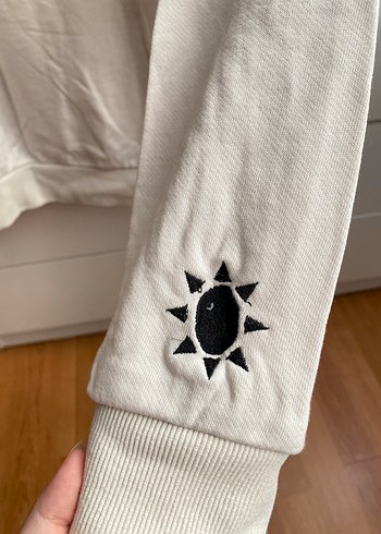 Beyaz Day ve Güneş Baskılı Sweatshirt - Görsel 3