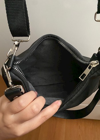 Siyah Parlak Tokalı Minimalist Kadın Çanta - Görsel 4