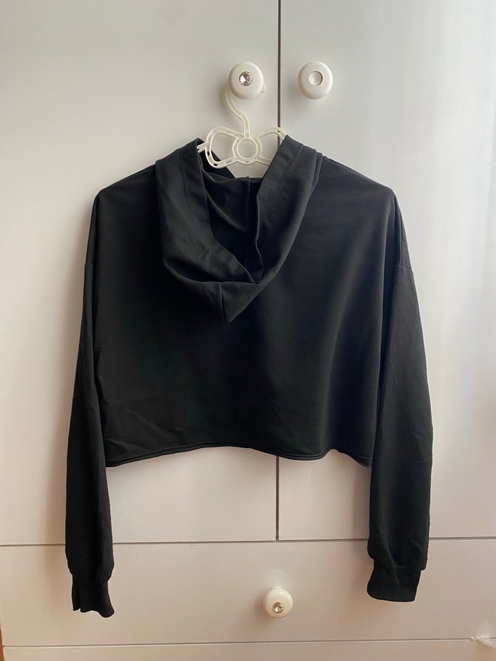 Siyah Kapüşonlu Baskılı Crop Sweatshirt - Görsel 2