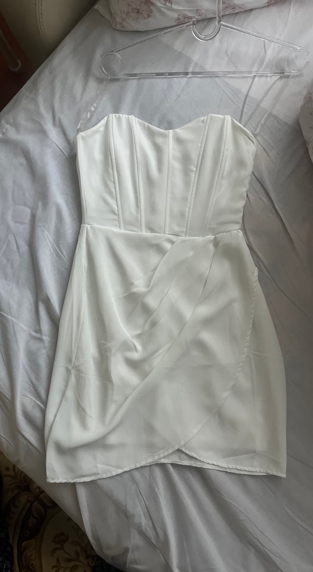 Beyaz Straplez Elbise - Görsel 2