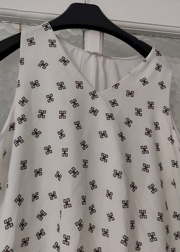 xl Beden Baskılı Beyaz Kolsuz Mini Bluz