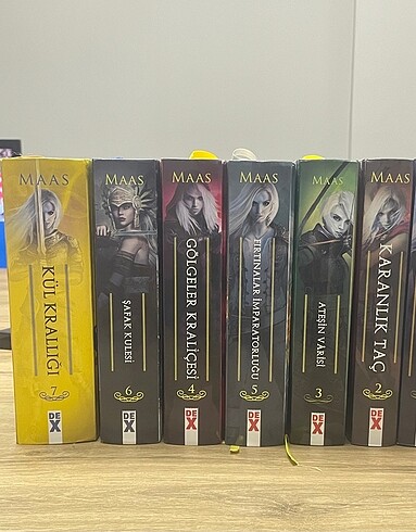 Cam şato serisi (ilk kitap hariç)