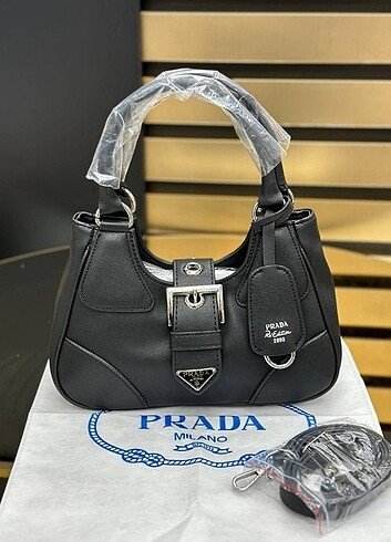 PRADA MOON SİYAH ÇANTA