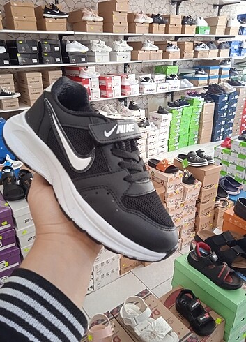 27 Beden Erkek çocuk spor ayakkabı