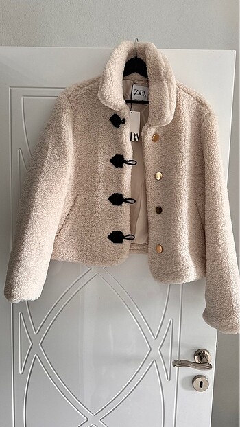 Zara peluş mont