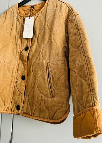 Zara yıkanmış görünümlü kapitone ceket - Görsel 4