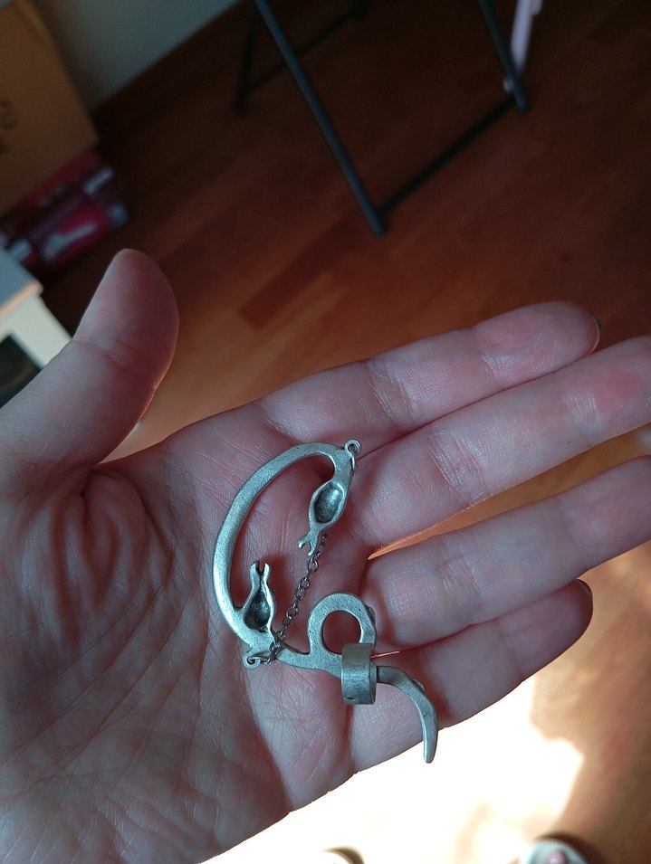 Zincir Detaylı Yılan Desenli Kadın Küpe - Görsel 3